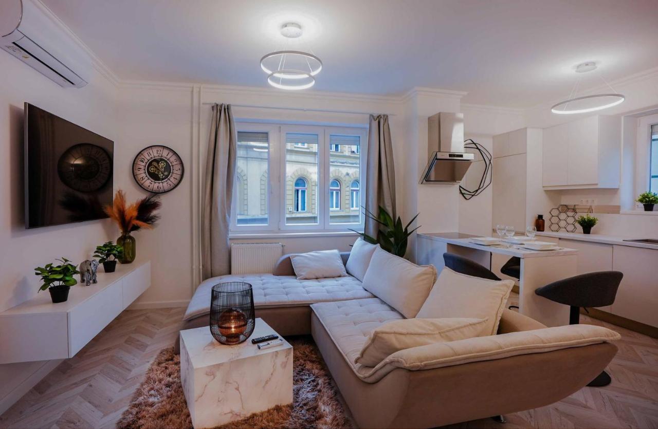 Corvin Avenue Premium Central Apartment Boedapest Buitenkant foto